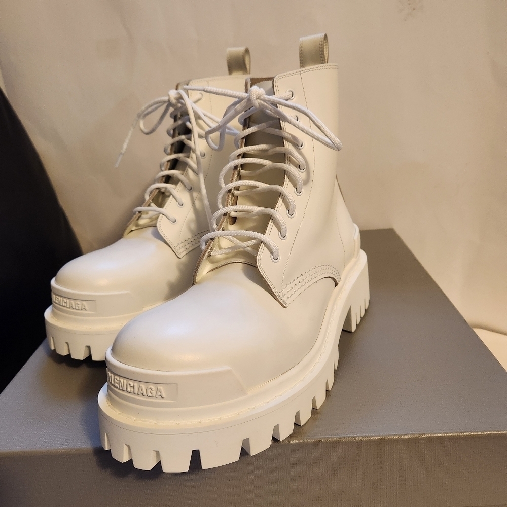 Balenciaga Strike Bootie size 37 BNWB - Picture 7 of 13